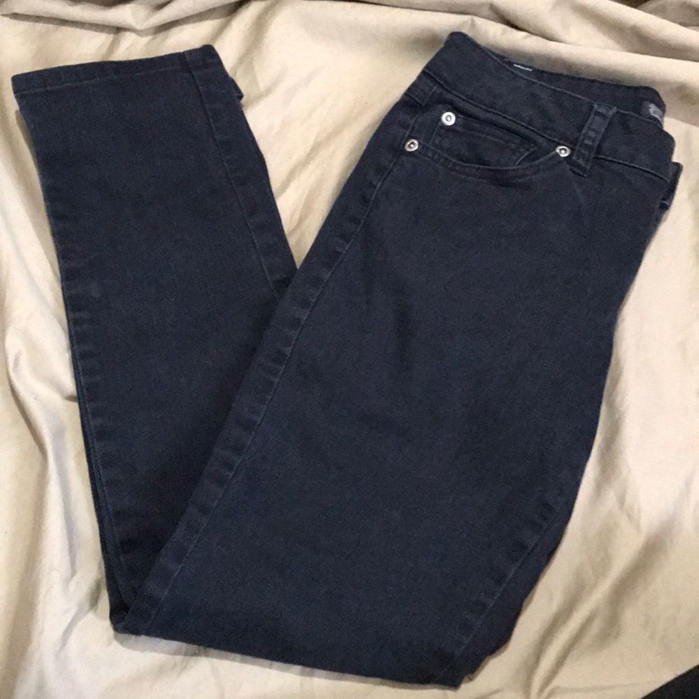 Black ankle crop jeans‎